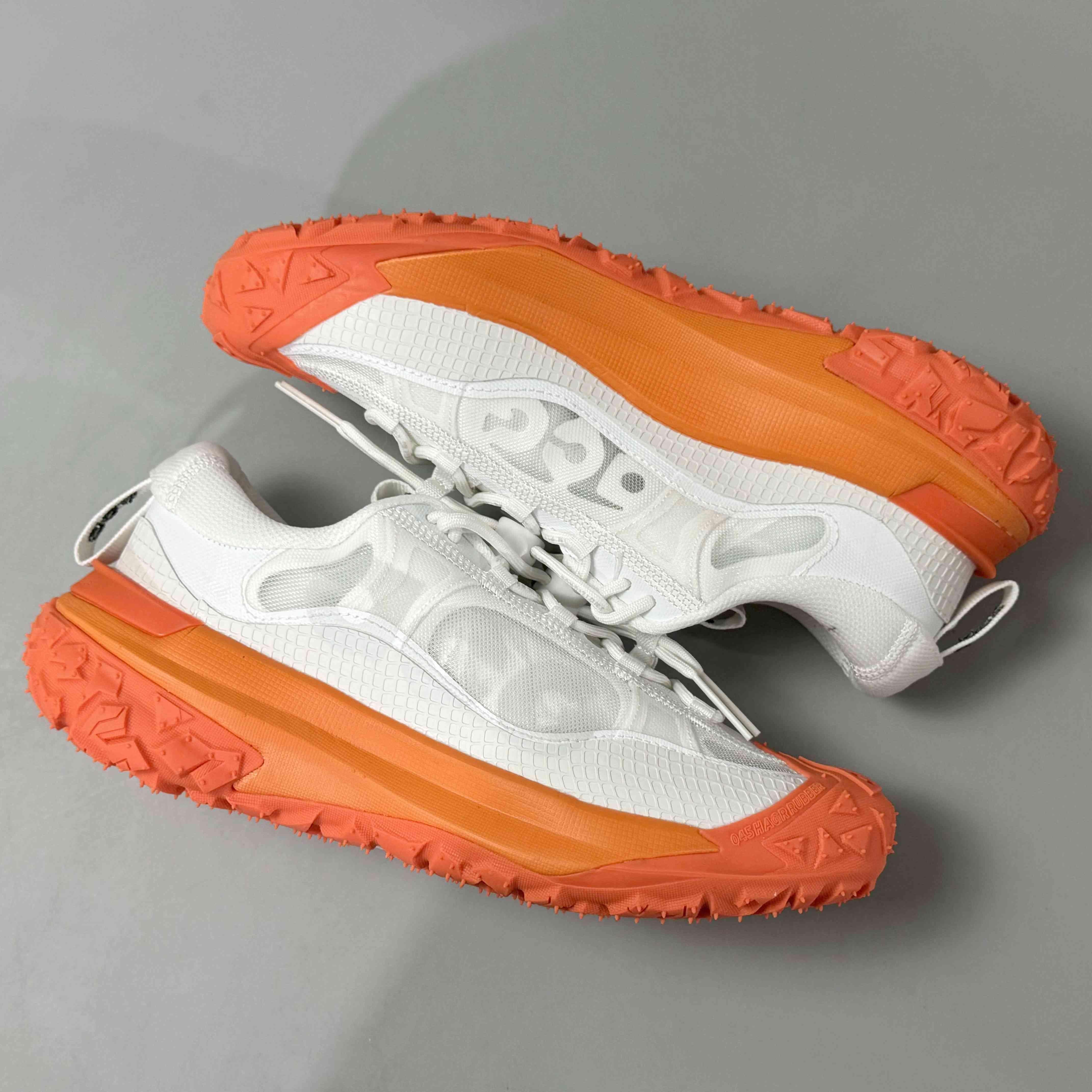 Nike ACG Mountain Fly Low SE 'Summit White Safety Orange' - Banlieue91