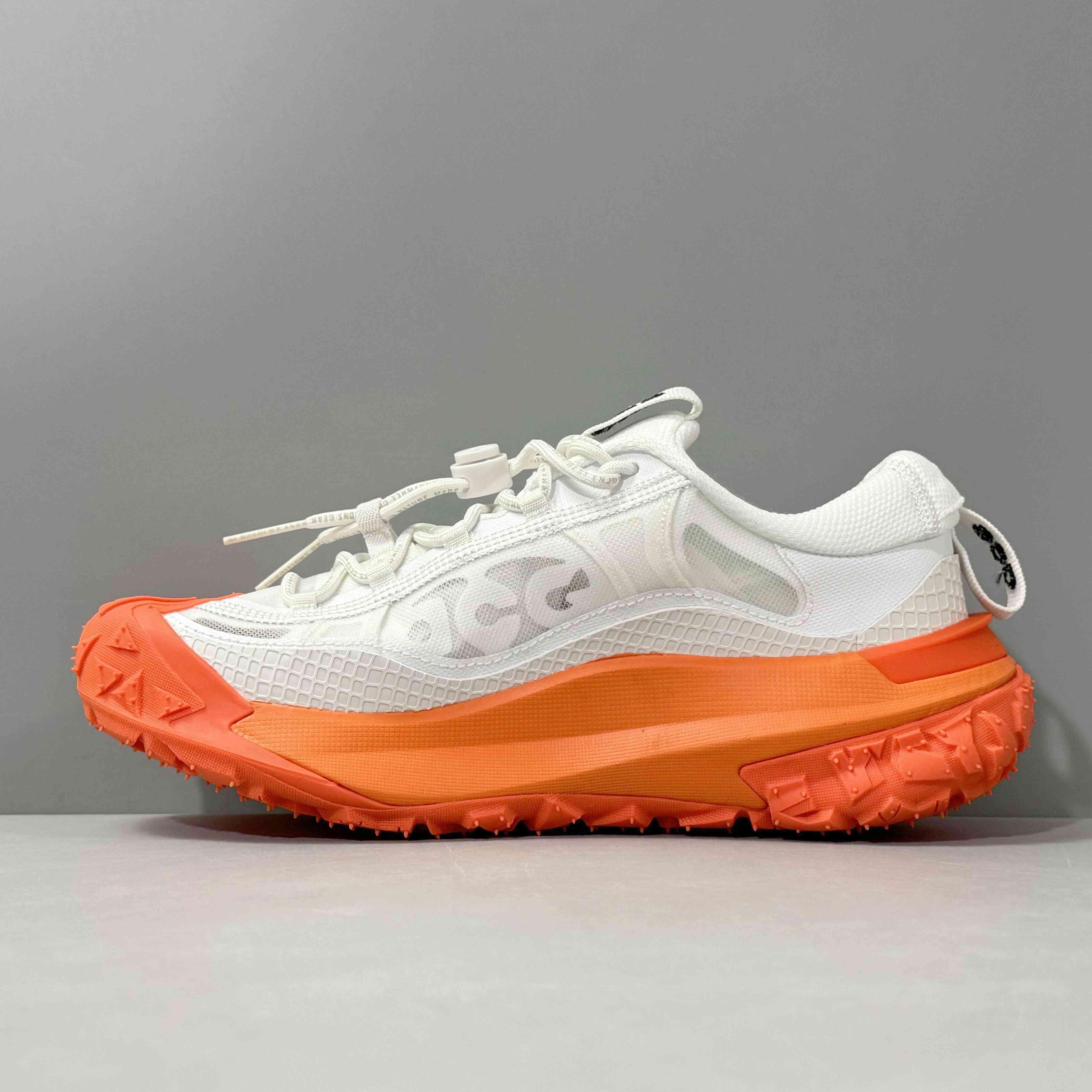 Nike ACG Mountain Fly Low SE 'Summit White Safety Orange' - Banlieue91