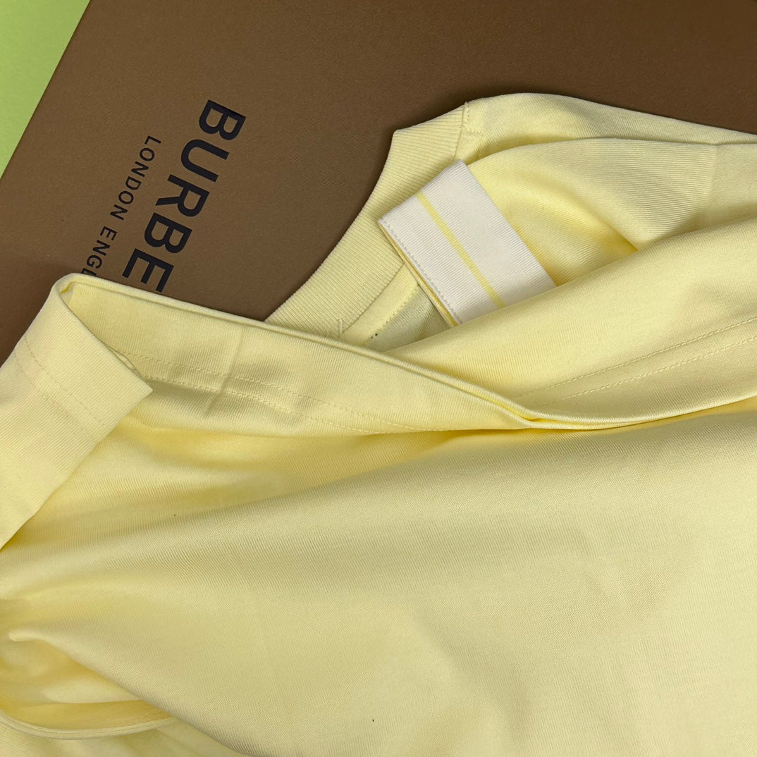 Burberry Yellow T-Shirt Without Collar - Banlieue91