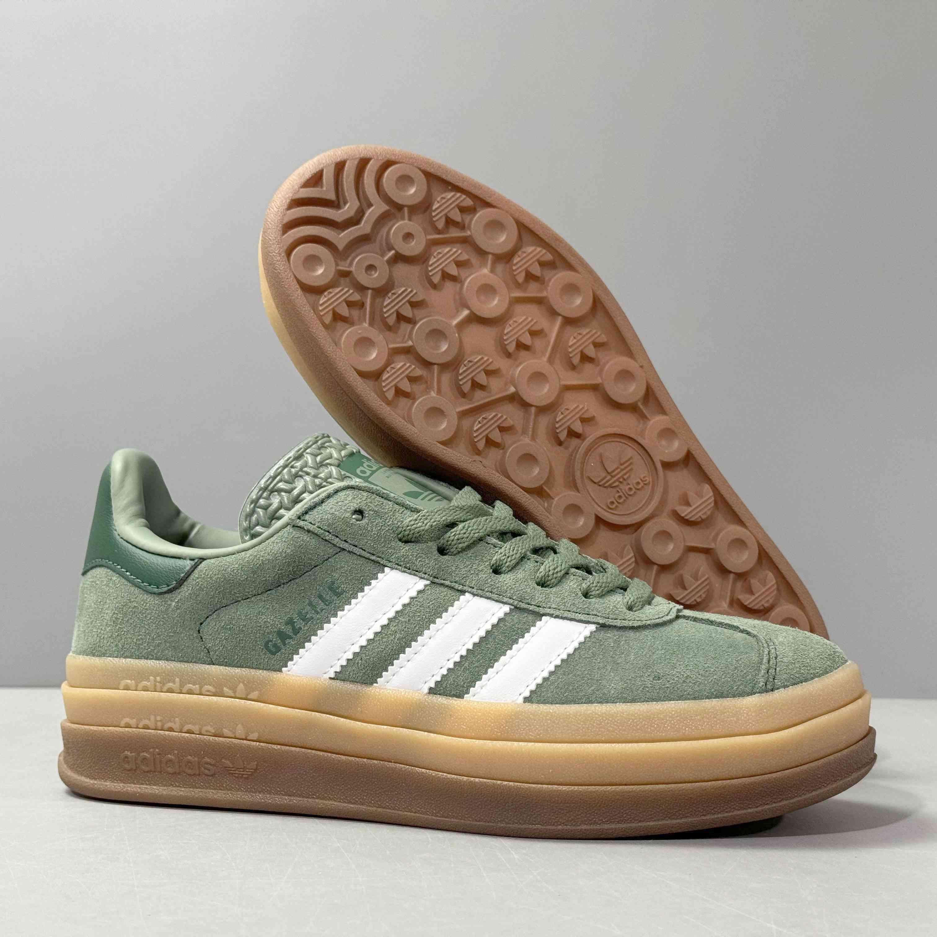 Adidas Originals Gazelle Bold 'Silver Green Gum' - Banlieue91