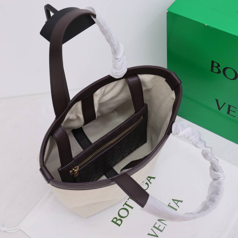 Bottega Veneta Flip Pouch Canvas Tote Bag - Banlieue91