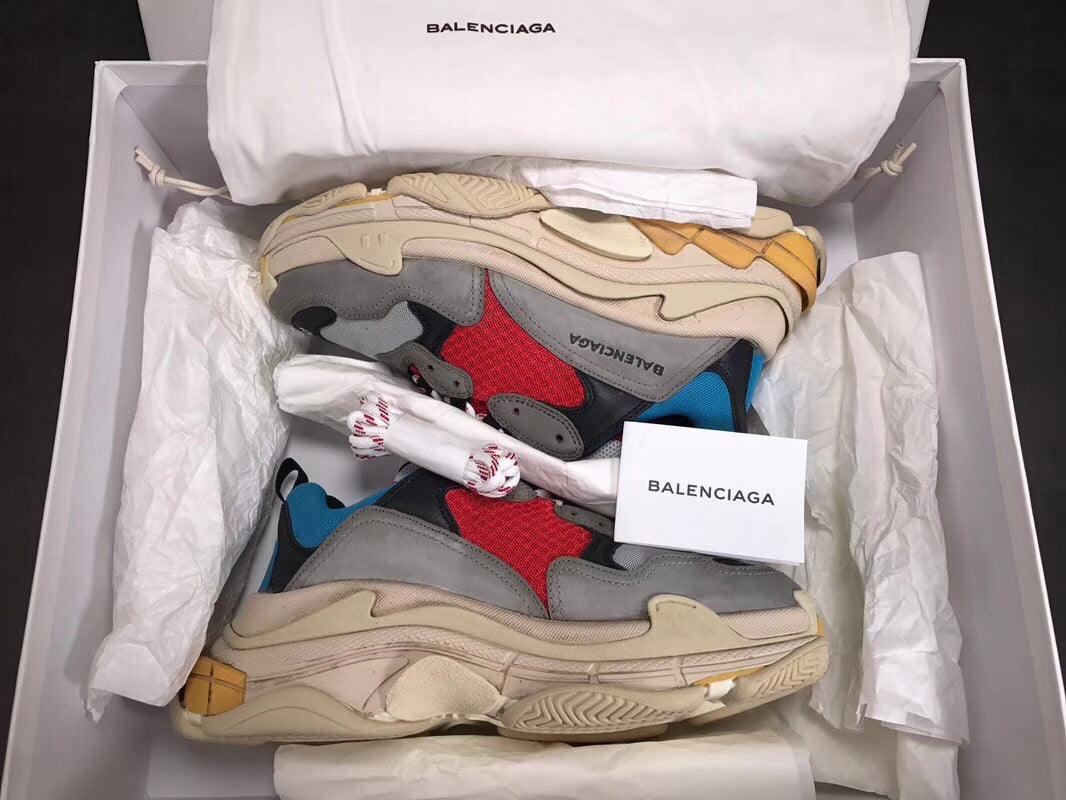 BALENCIAGA TRIPLE S SNEAKER - Banlieue91