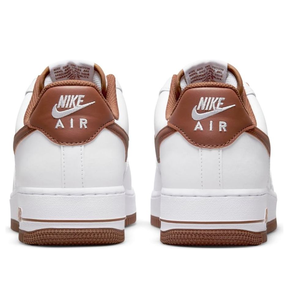Nike Air Force 1 '07 'Pecan' lifestyle shot, perfect for casual outfits, emphasizing its trendy white and brown colorway.