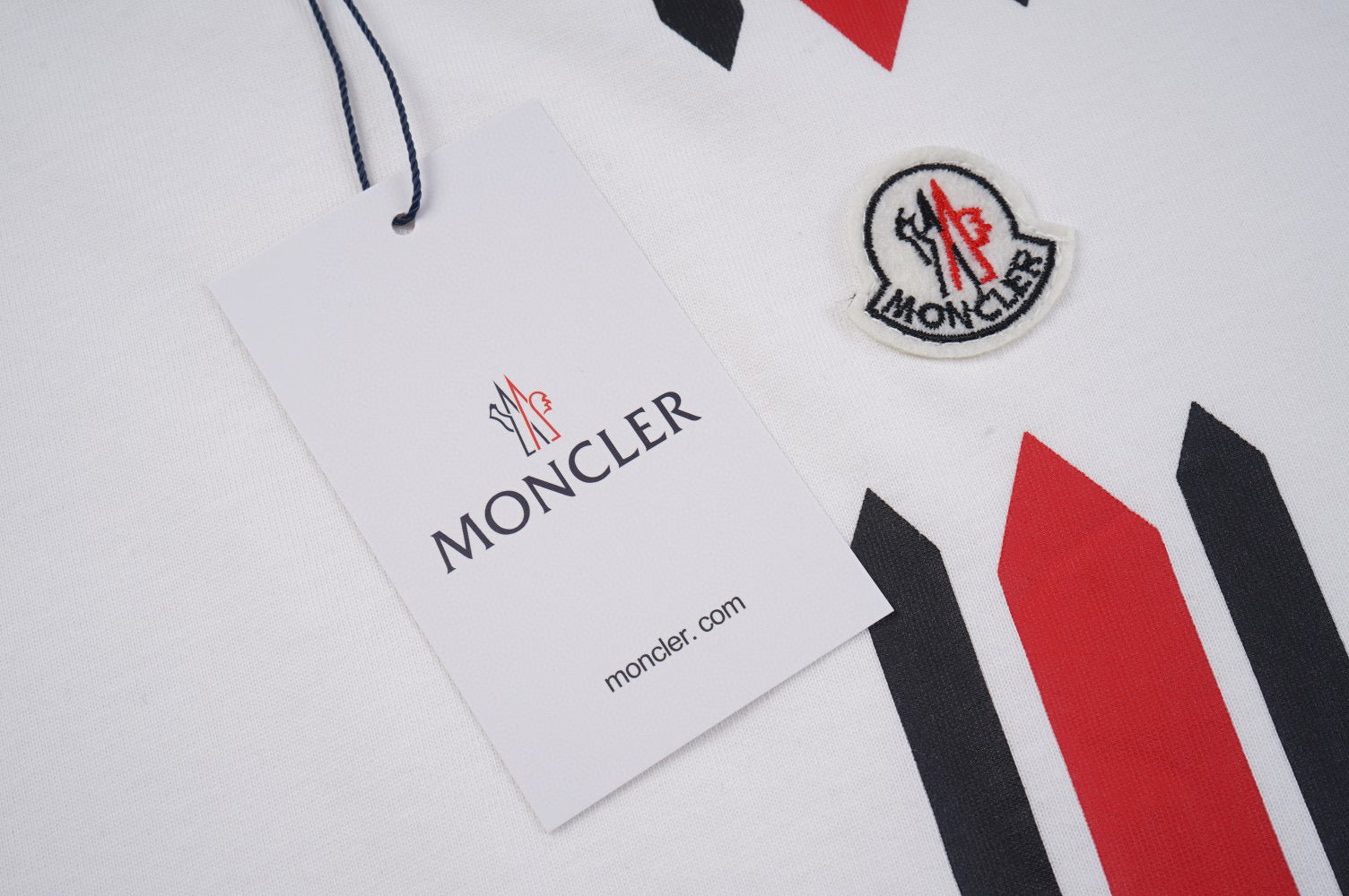 Moncler T-Shirt Without Collar 'White/Black/Red' - Banlieue91