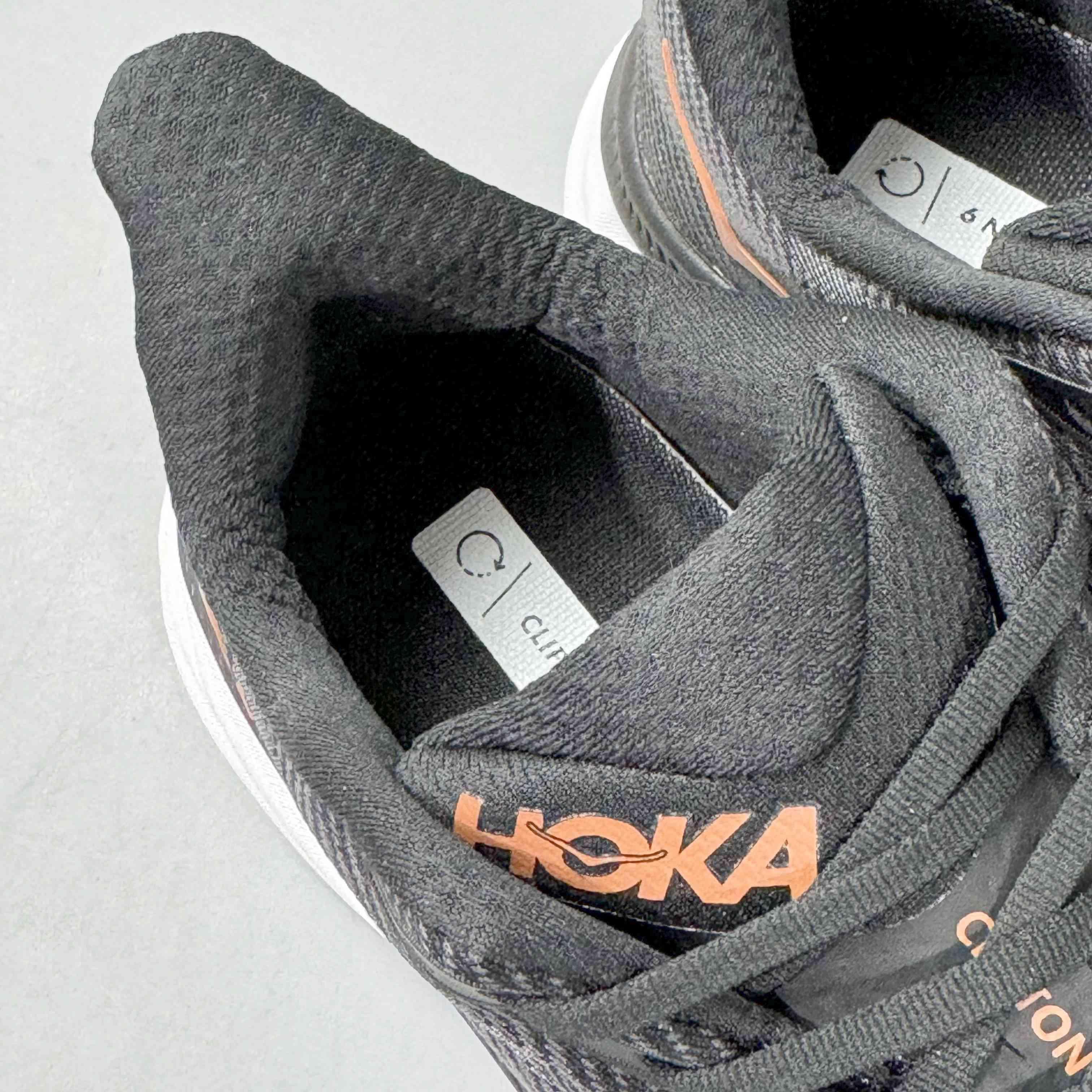 Hoka One One Clifton 9 'Black Copper' - Banlieue91