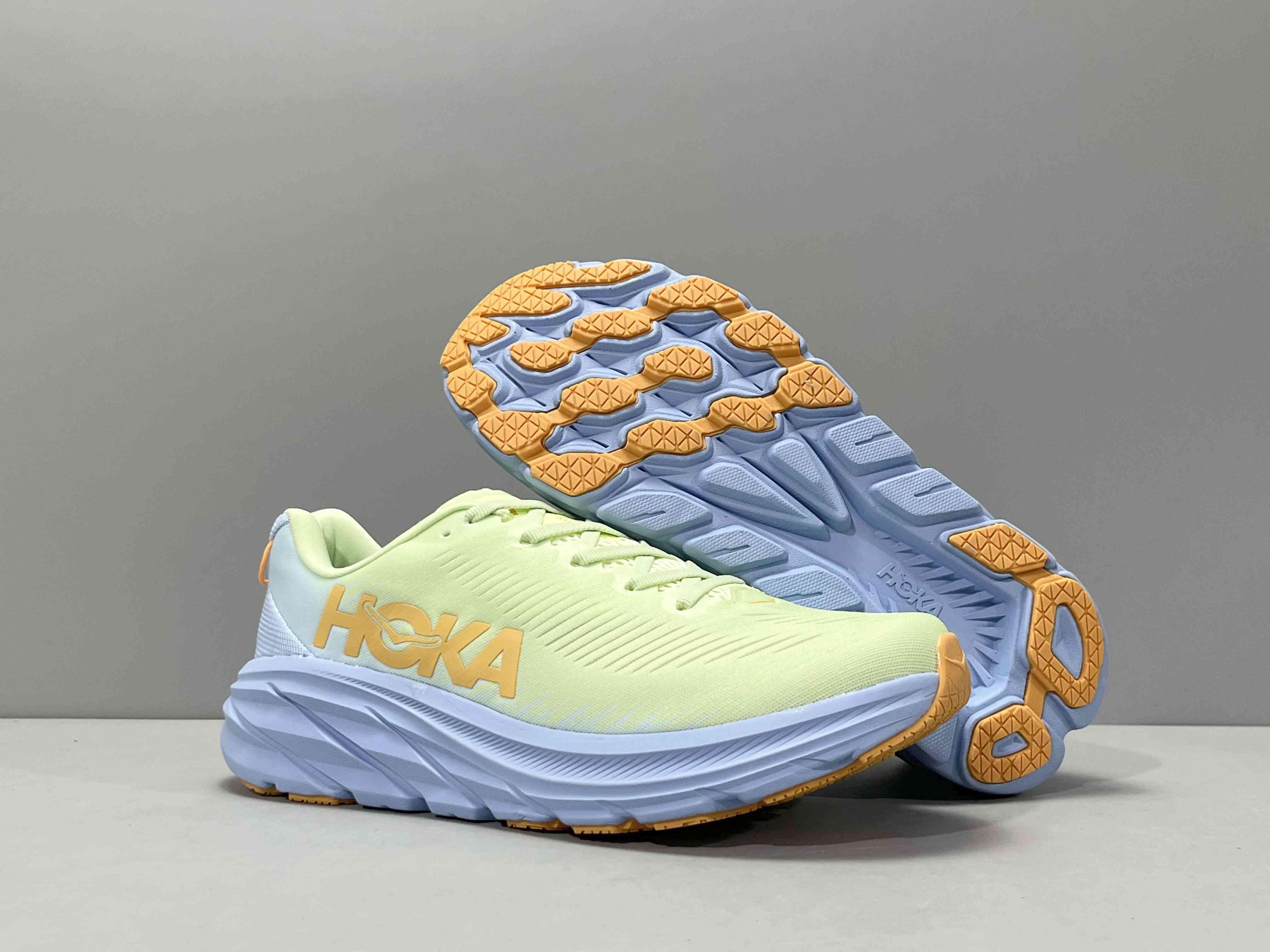 Hoka One One Clifton 8 'Butterfly Yellow Summer Song' - Banlieue91