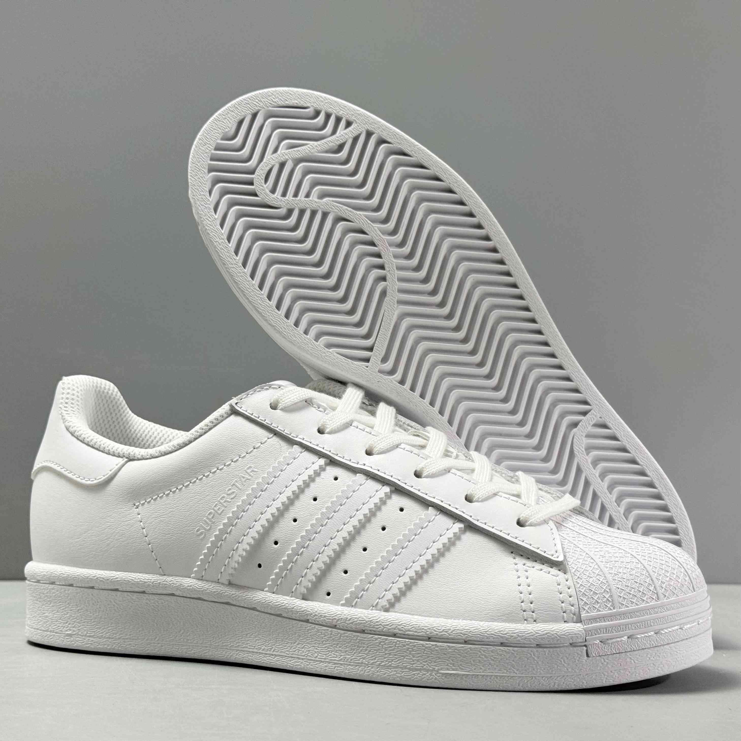 Adidas Superstar 'Triple White' - Banlieue91