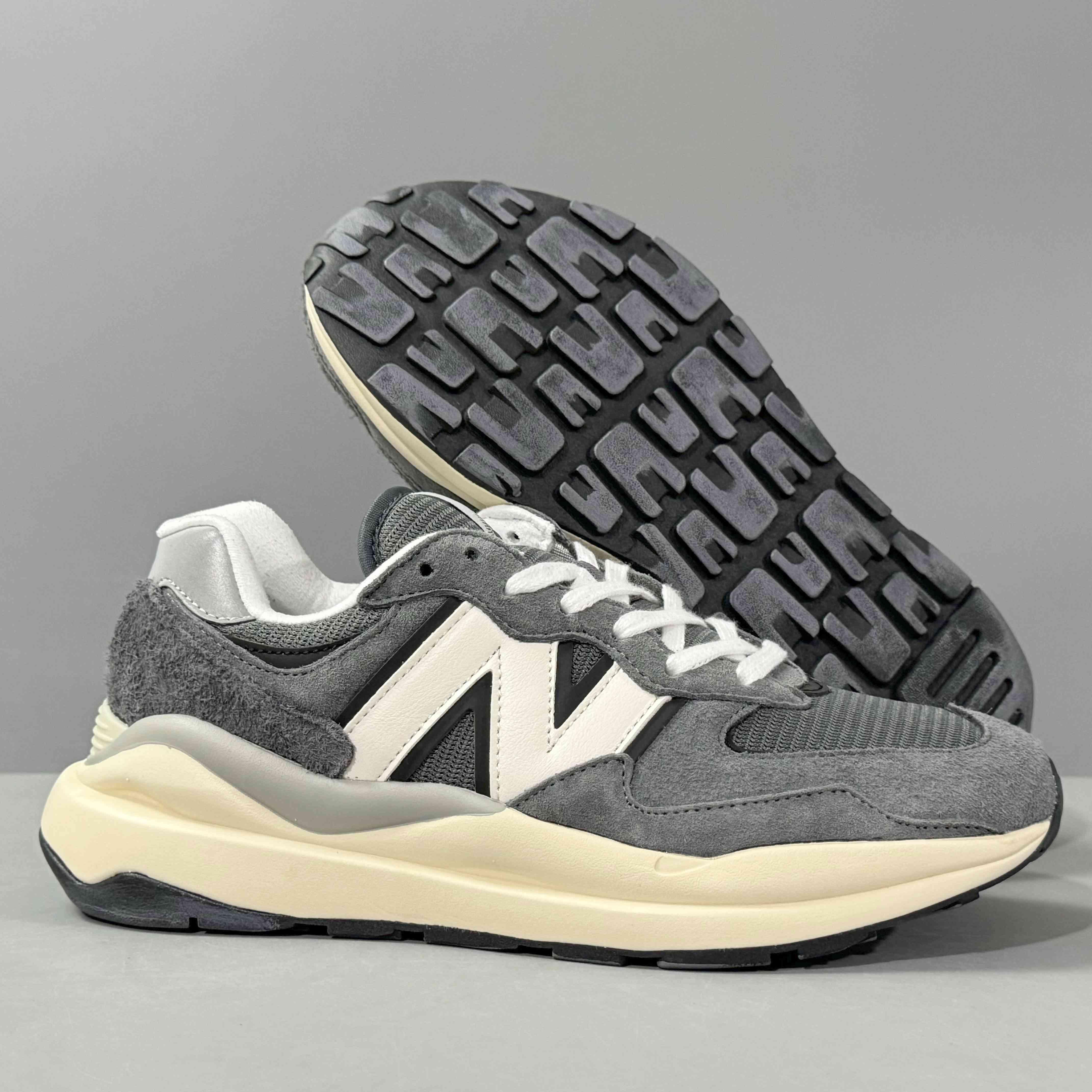 New Balance 57/40 'Vintage Dark Grey White' - Banlieue91