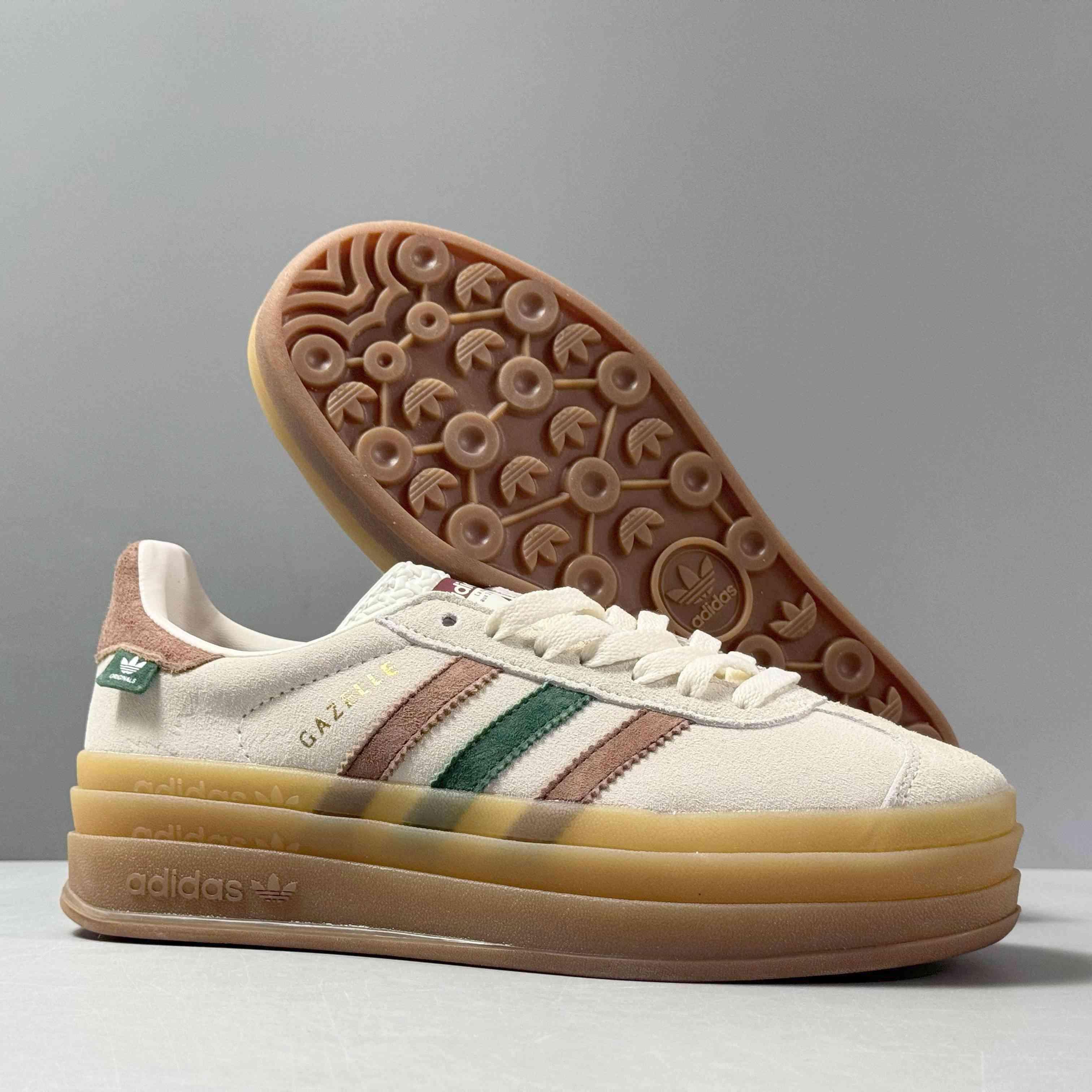 Adidas Originals Gazelle Bold 'Maple Leaf' - Banlieue91