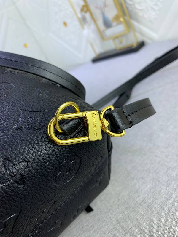 Louis Vuitton Montsouris Leather Backpack - Banlieue91