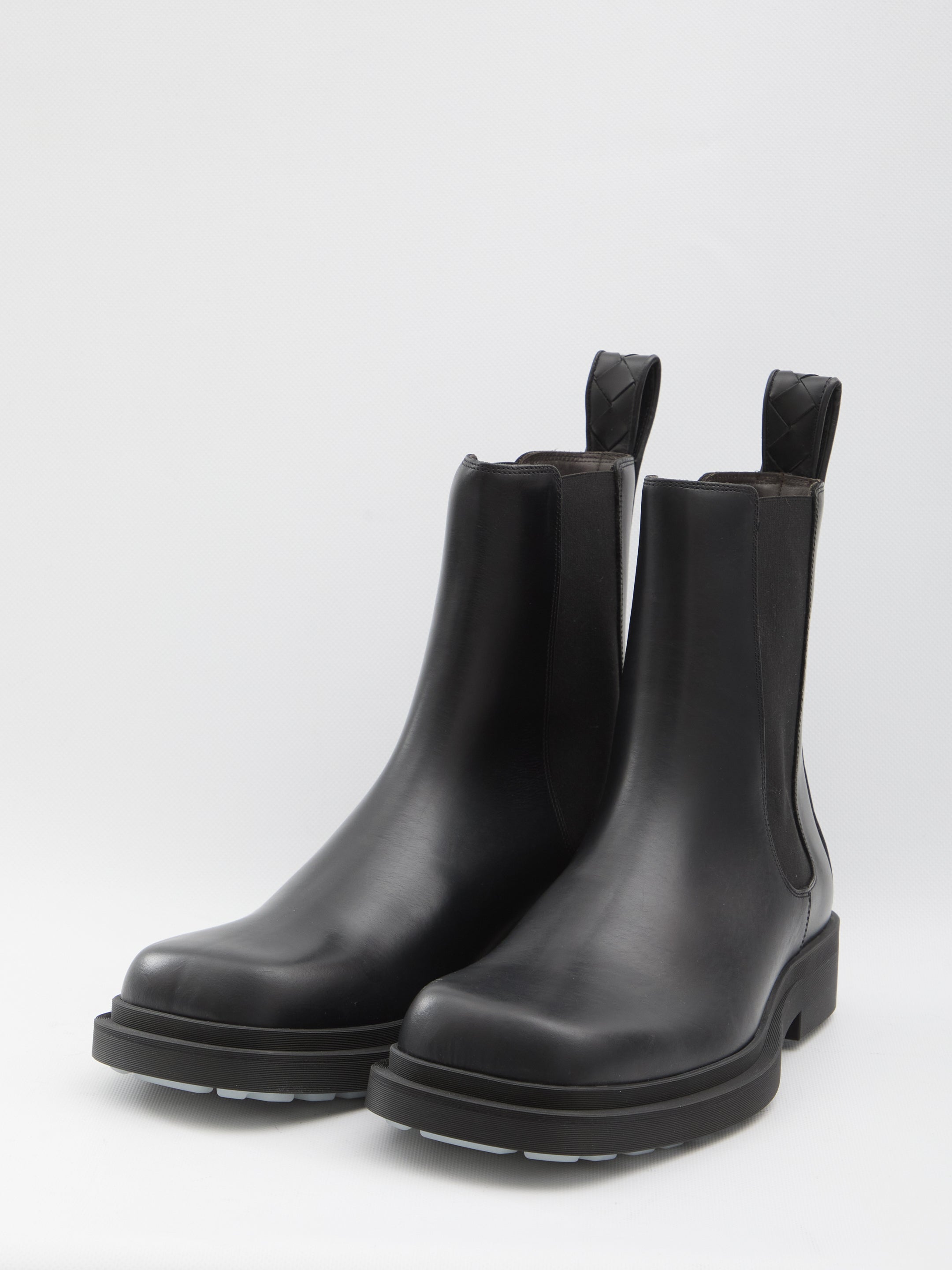 BOTTEGA VENETA Elegant Chelsea Boots for Women - Banlieue91 -