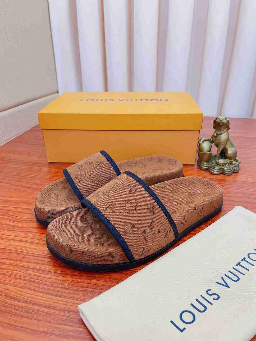 LV Sandals Brown Sandals - Banlieue91