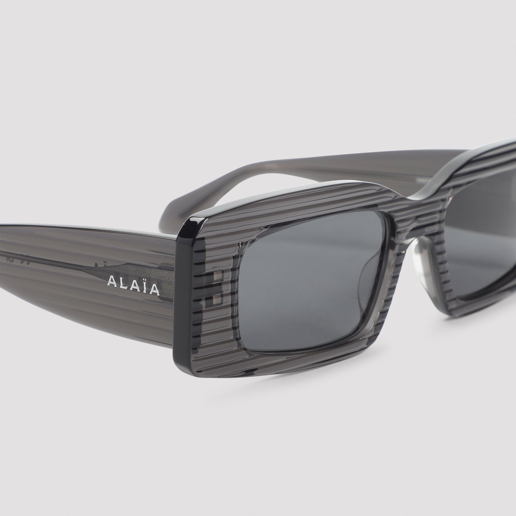 ALAÏA Chic Acetate Sunglasses - Banlieue91 -