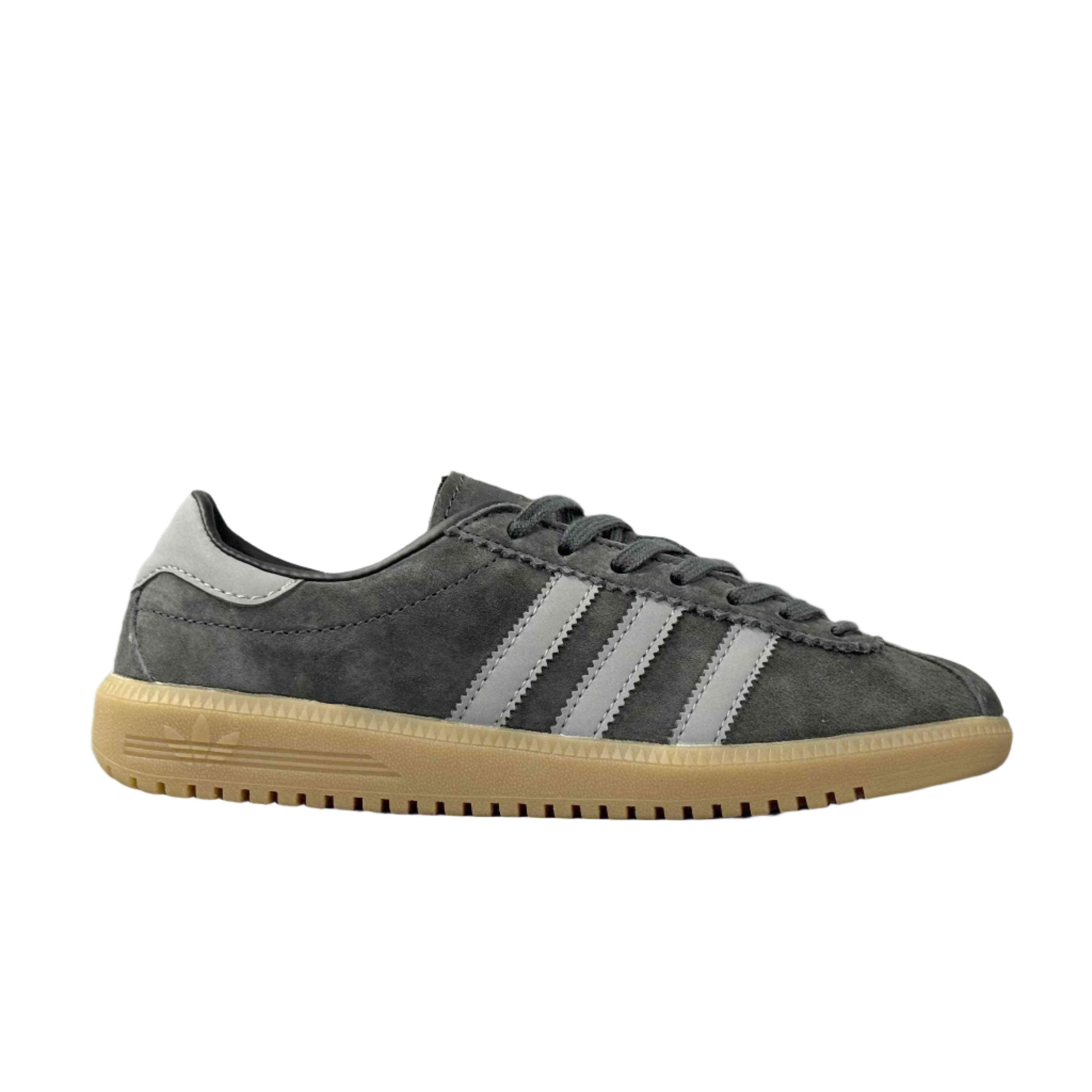 Adidas Originals Bermuda 'Carbon, Grey Four & Gum' - Banlieue91