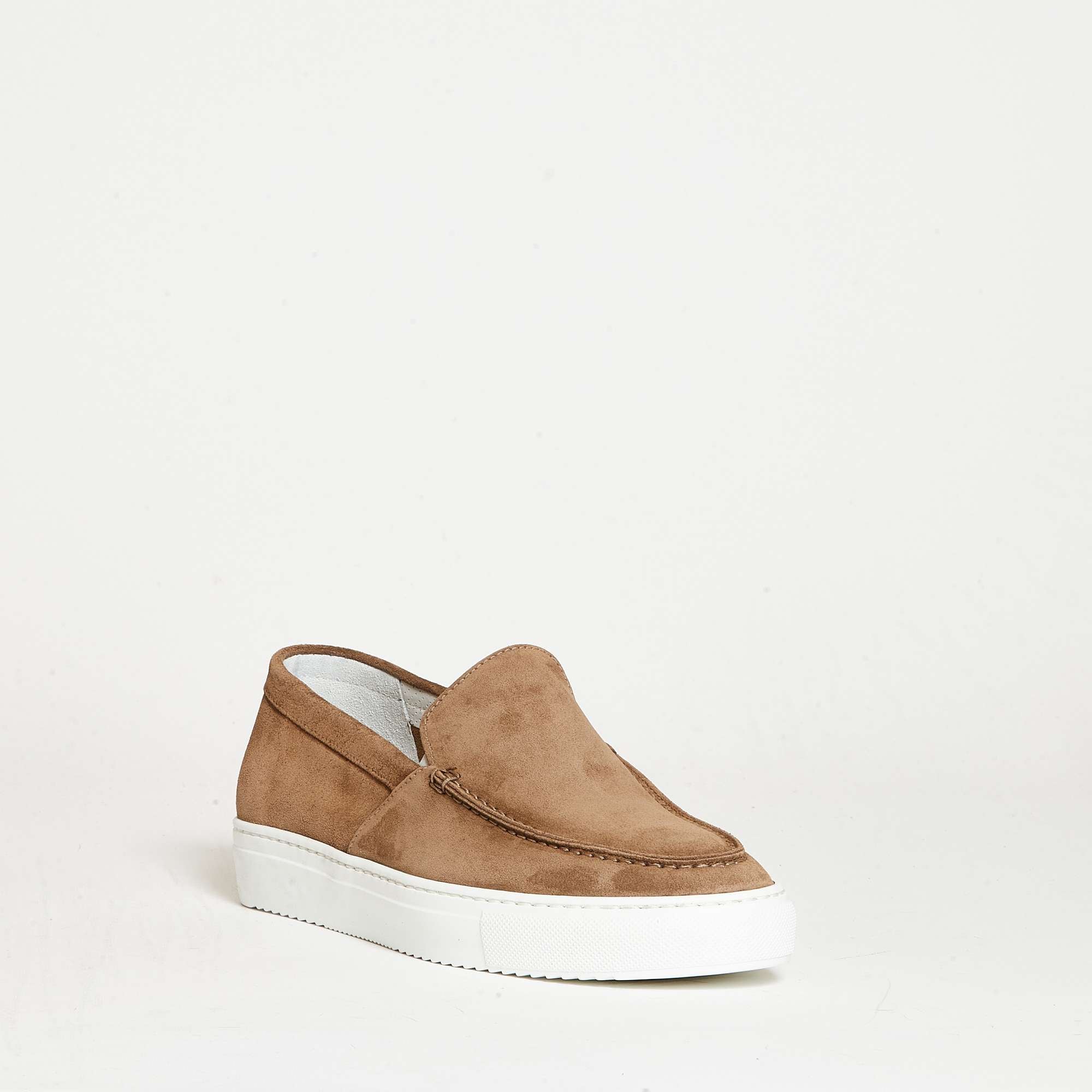 DOUCAL'S Sleek Suede Moccasins for Men - Banlieue91 -