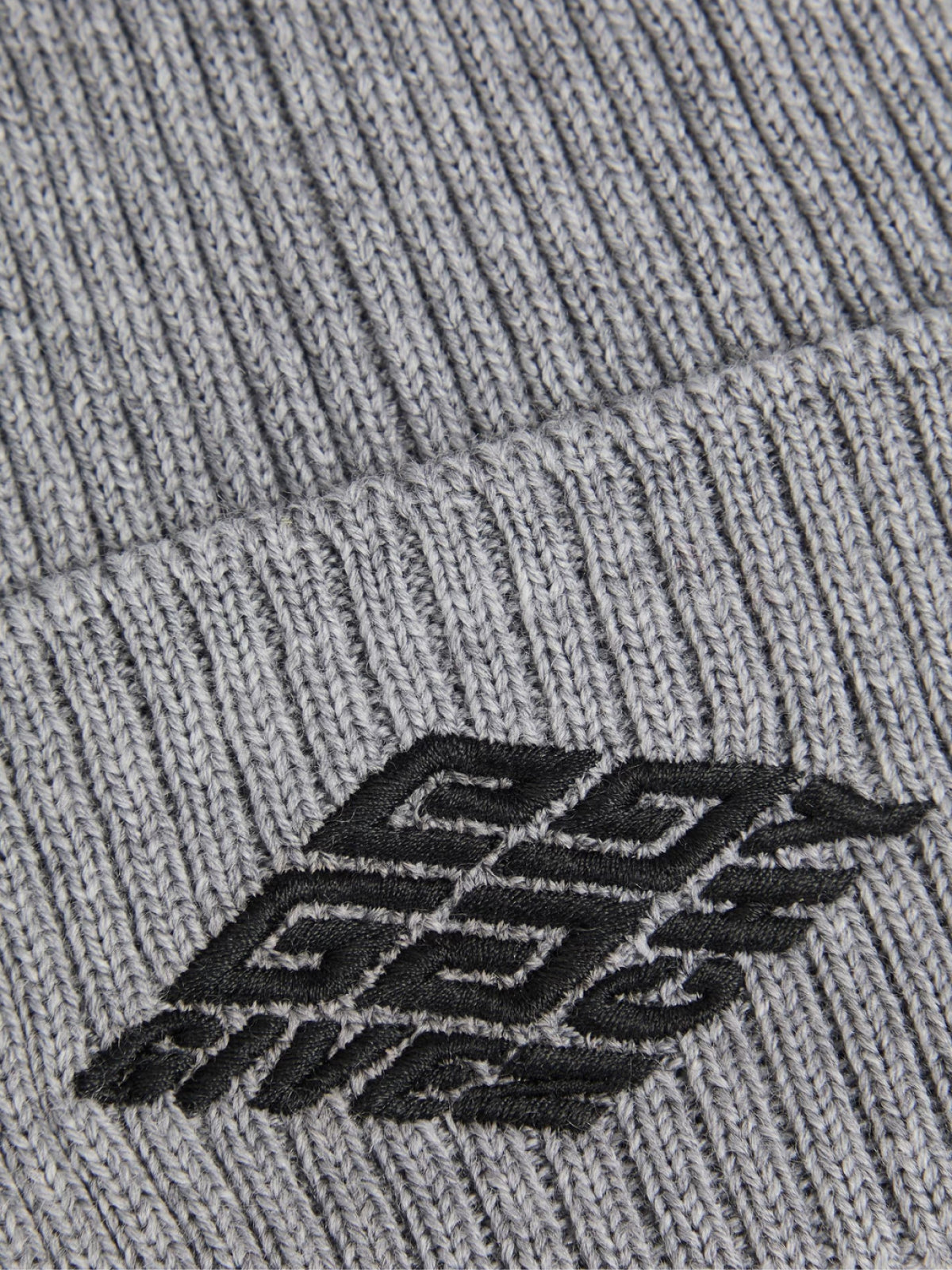 GIVENCHY Luxurious Wool Beanie with Signature Logo - Banlieue91 -