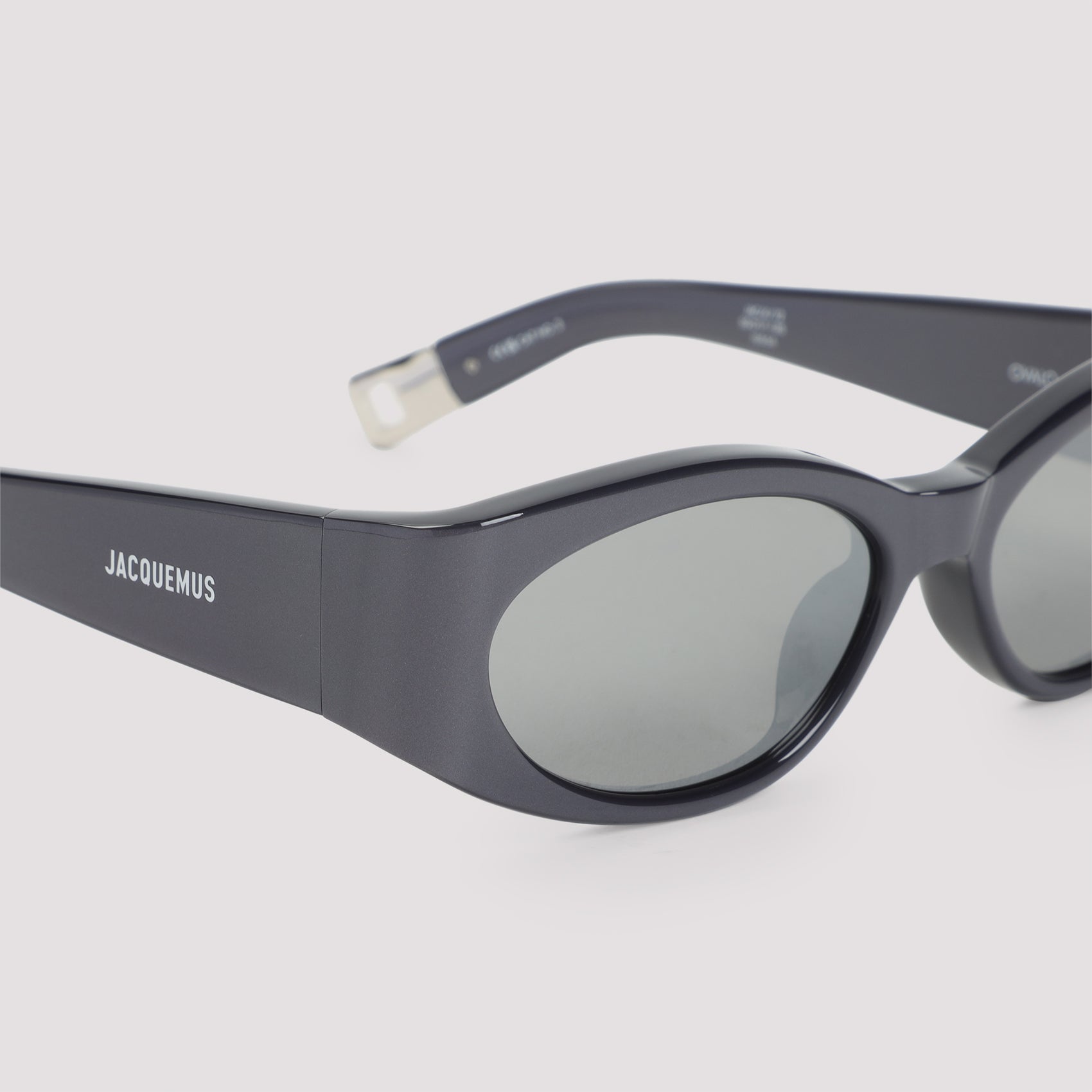 JACQUEMUS EYEWEAR Fashionable Sunglasses for Women - Fall Winter 25/26 - Banlieue91 -