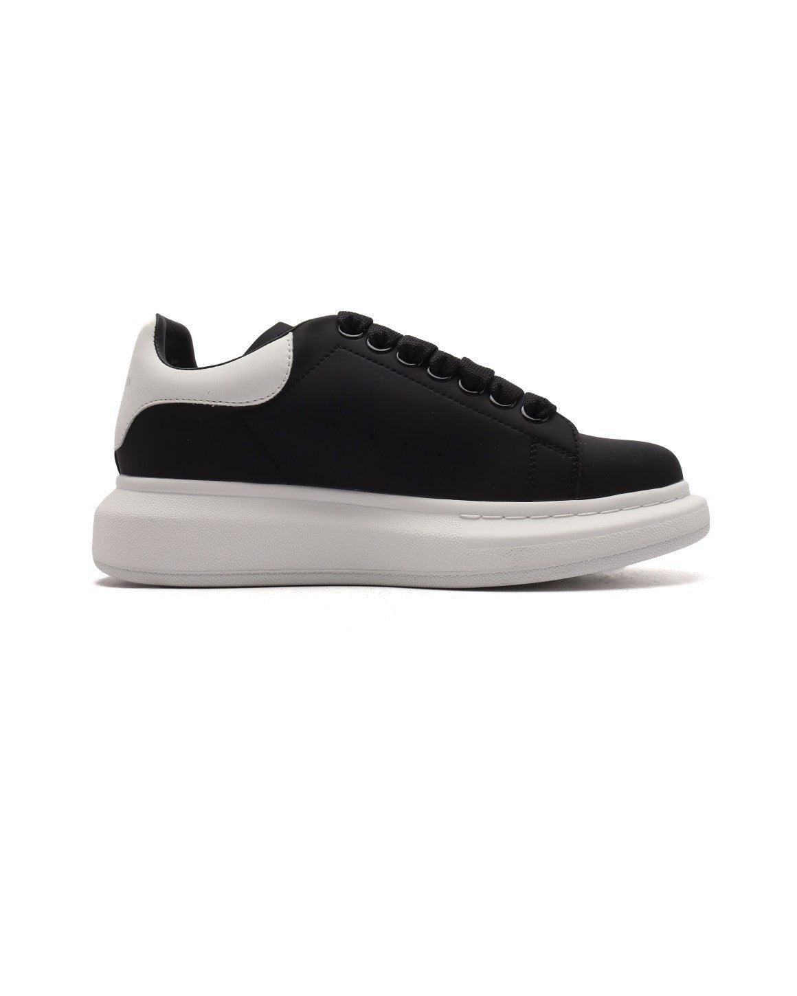 Alexander McQueen Sneakers 'Black/White' - Banlieue91