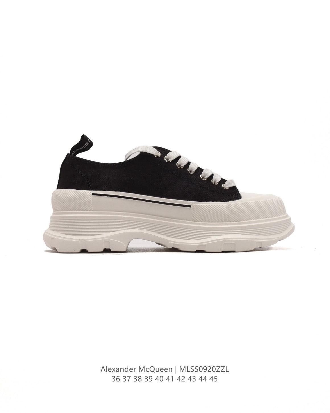 Alexander McQueen Women Tread Slick lace-up Sneakers 'Black/White' - Banlieue91