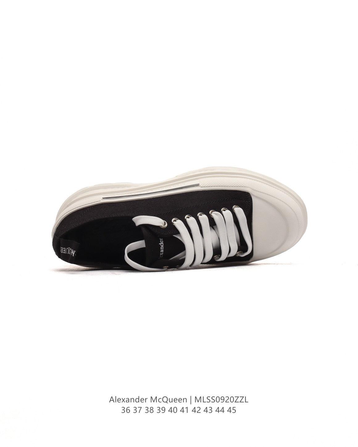 Alexander McQueen Women Tread Slick lace-up Sneakers 'Black/White' - Banlieue91