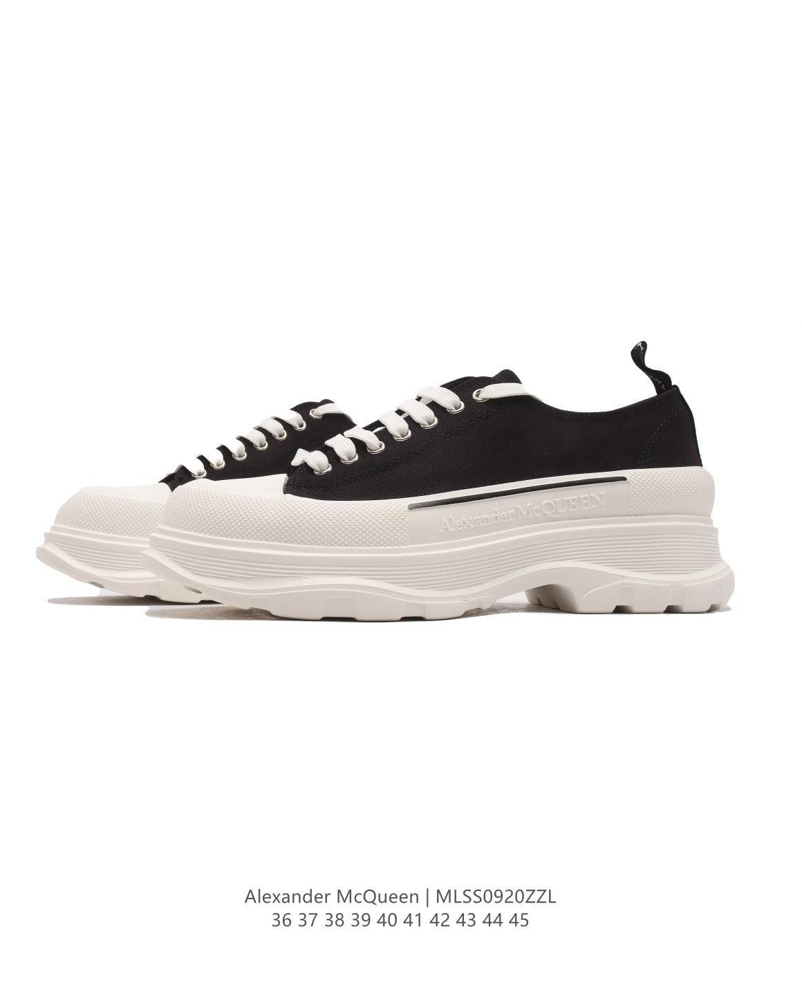 Alexander McQueen Women Tread Slick lace-up Sneakers 'Black/White' - Banlieue91