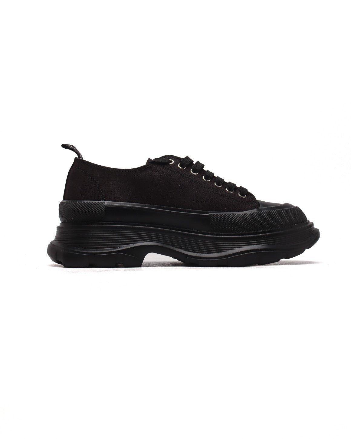 Alexander McQueen Women Tread Slick lace-up Sneakers 'Black' - Banlieue91