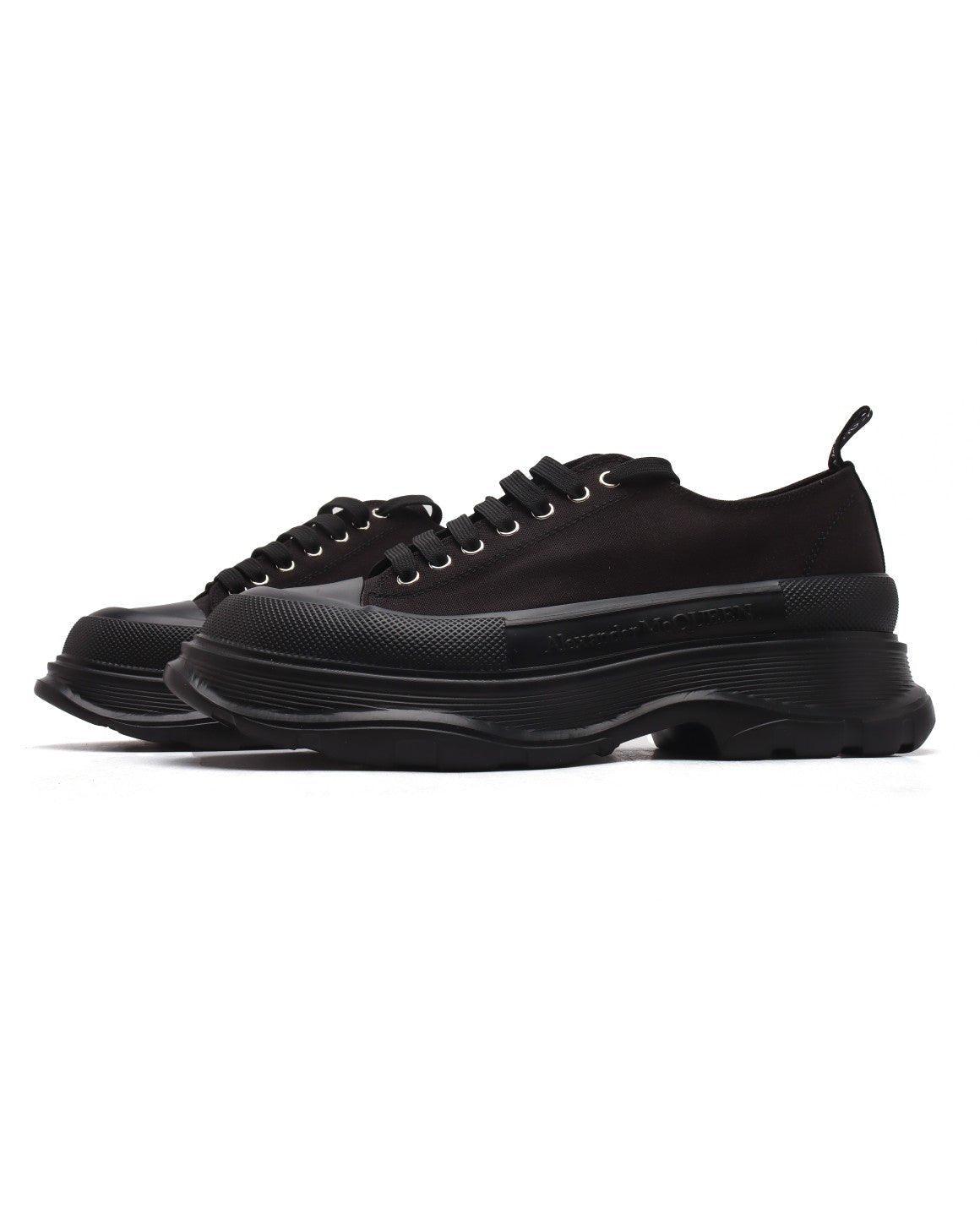 Alexander McQueen Women Tread Slick lace-up Sneakers 'Black' - Banlieue91