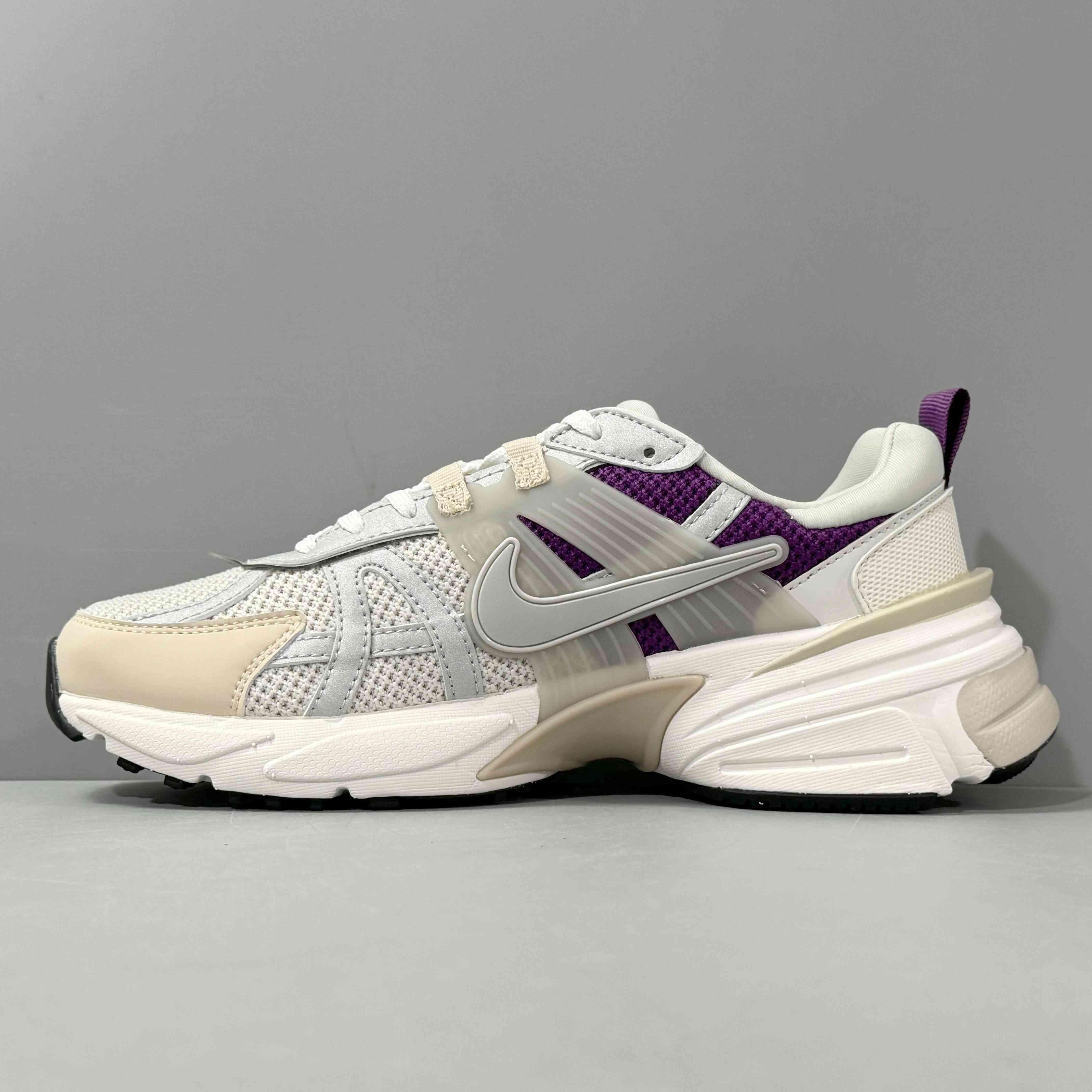 Nike V2K Run Viotech' - Banlieue91