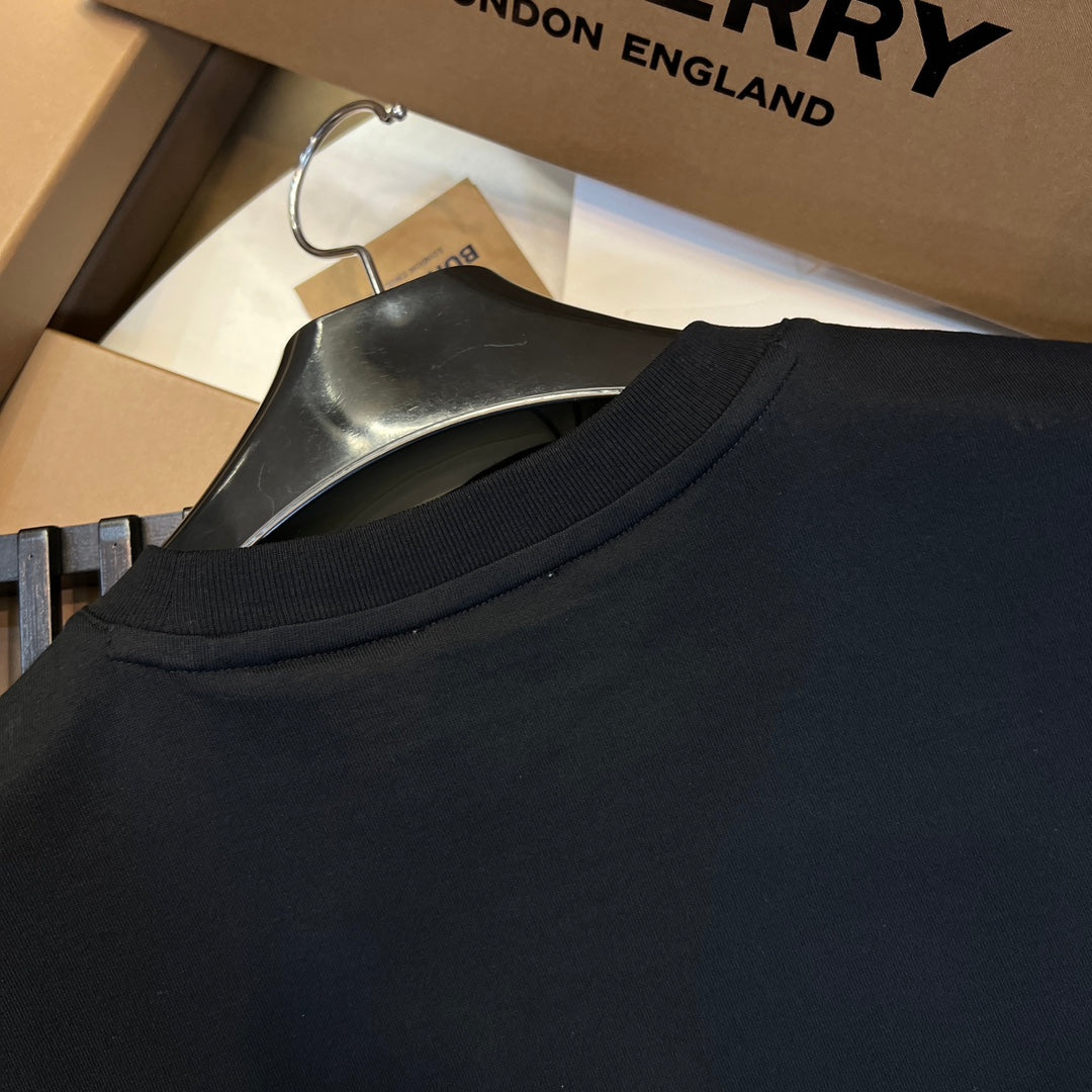 Burberry T-Shirt Without Collar 'Black & Beige' - Banlieue91