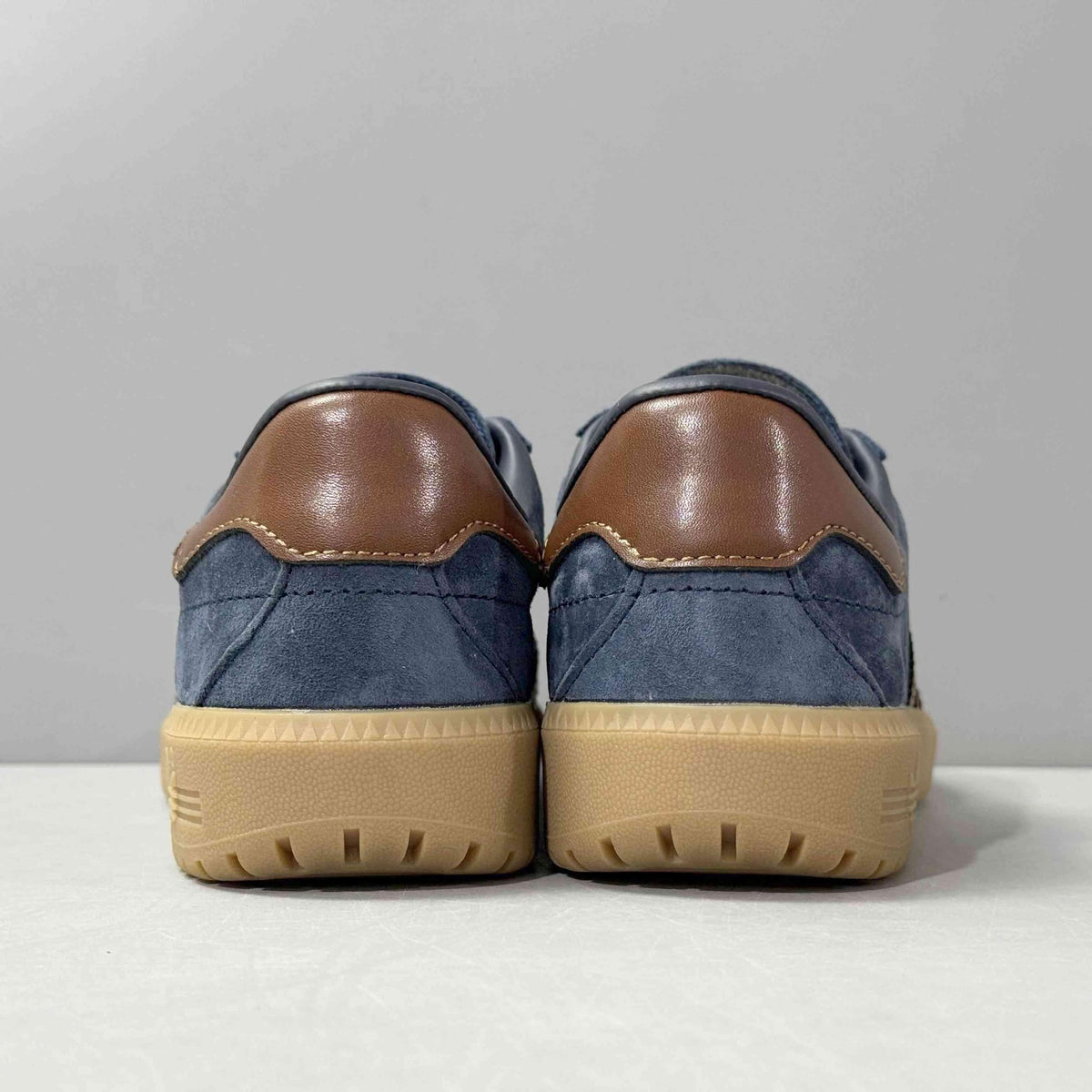 Adidas Originals Bermuda 'Legend Ink Brown' | Banlieue91