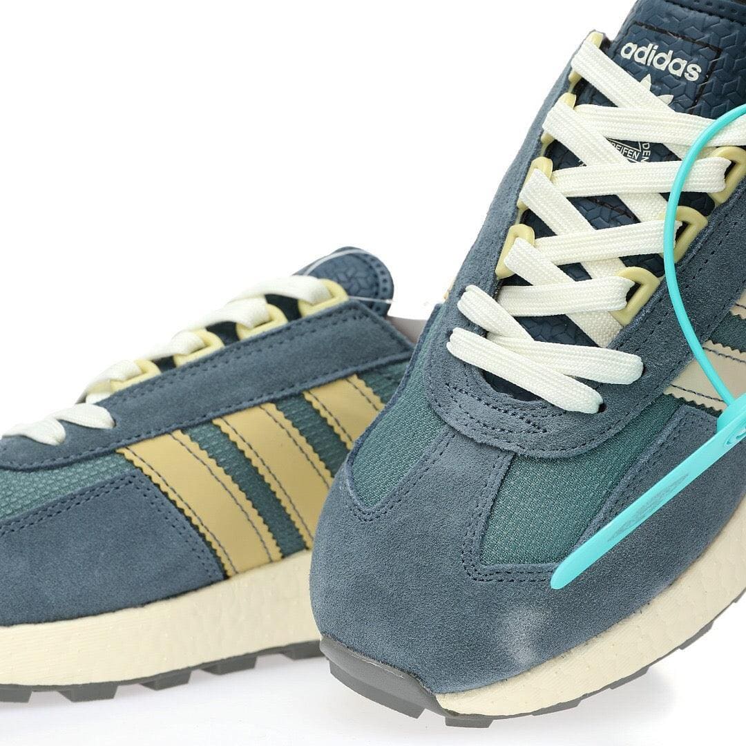 Adidas Retropy E5 'Blue Cream' | Banlieue91