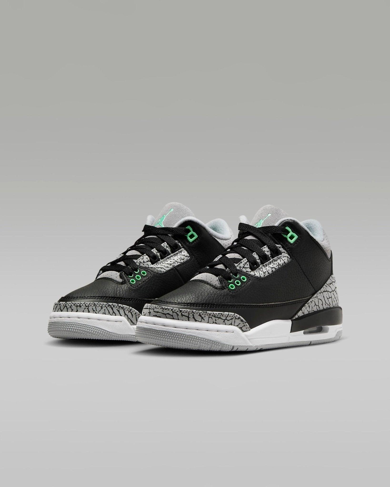 Air Jordan 3 Retro "Green Glow" - Banlieue91