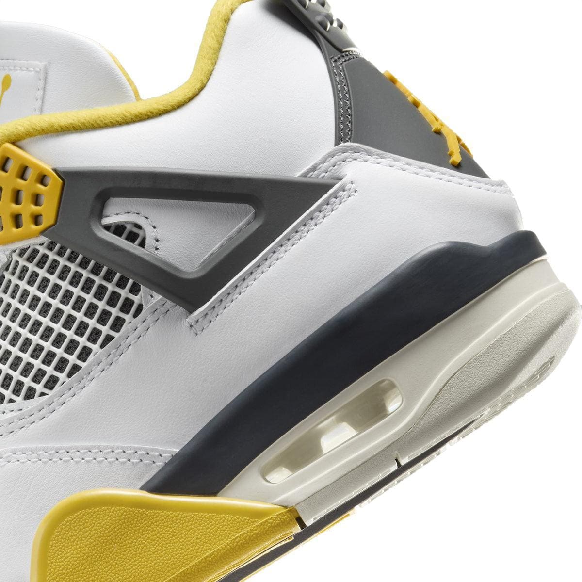 Air Jordan 4 Retro 'Vivid Sulfur' | Banlieue91