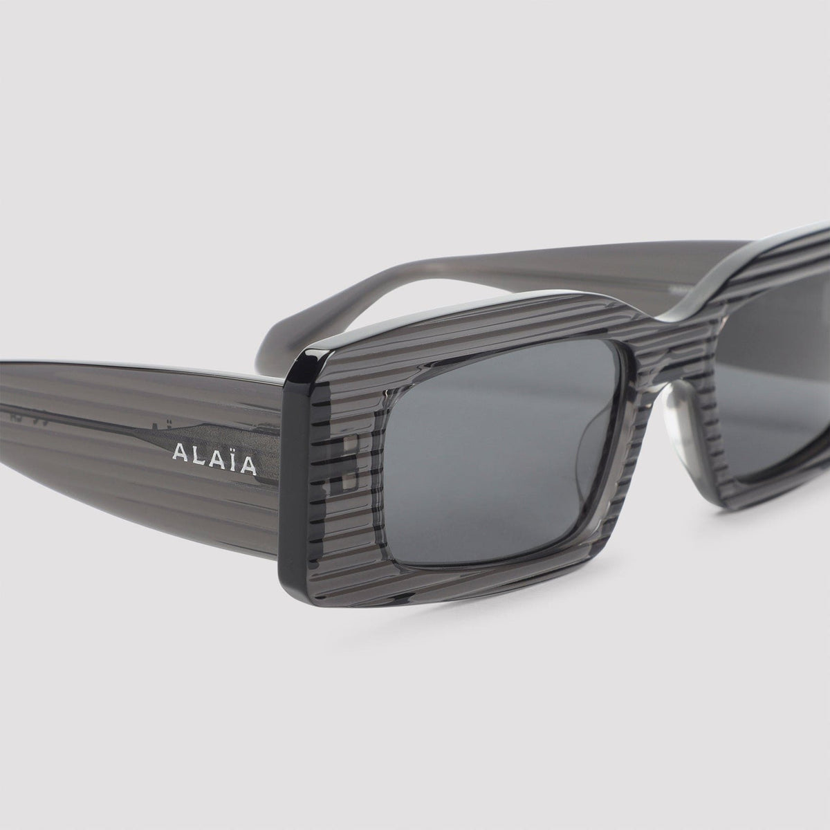 ALAÏA Chic Acetate Sunglasses | Banlieue91
