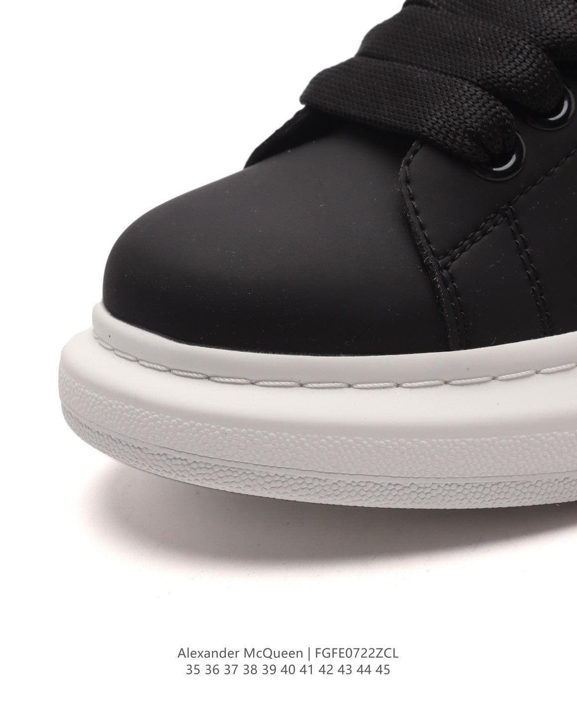 Alexander McQueen Sneakers 'Black/White' | Banlieue91