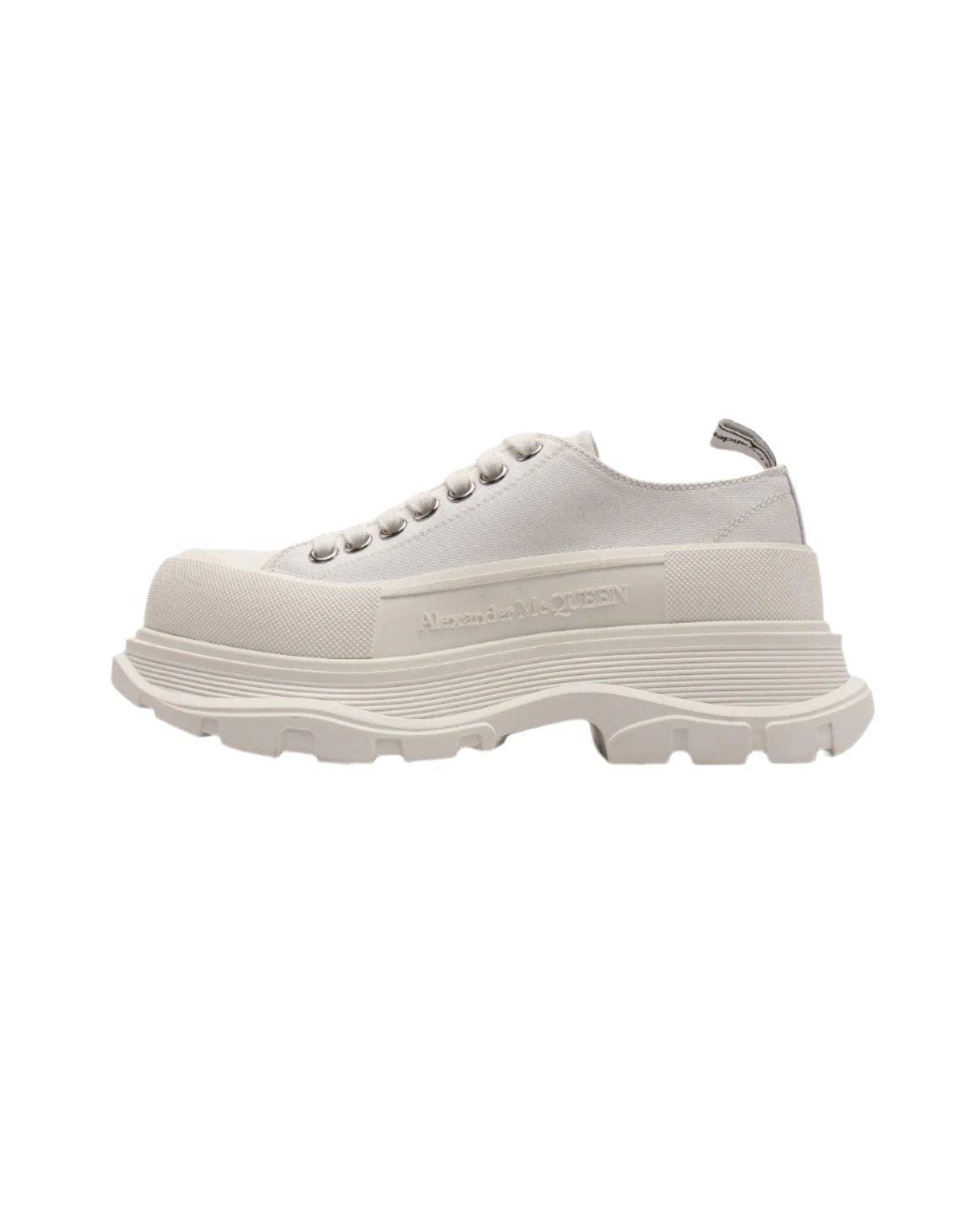 Alexander McQueen Women Tread Slick lace-up Sneakers | Banlieue91