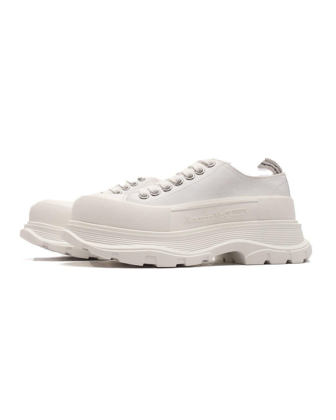 Alexander McQueen Women Tread Slick lace-up Sneakers | Banlieue91