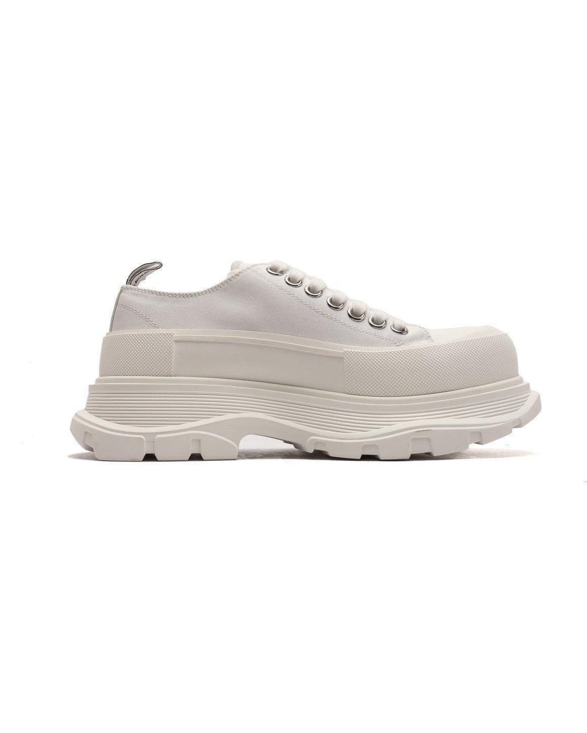 Alexander McQueen Women Tread Slick lace-up Sneakers | Banlieue91