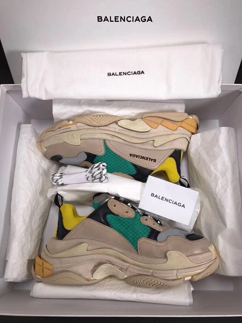 BALENCIAGA TRIPLE S SNEAKER | Banlieue91