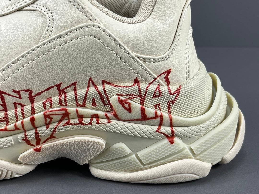 BALENCIAGA TRIPLE S SNEAKER | Banlieue91