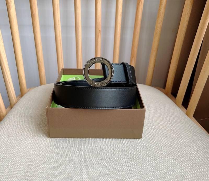 Burberry Leather Vintage Belt 'Black' | Banlieue91