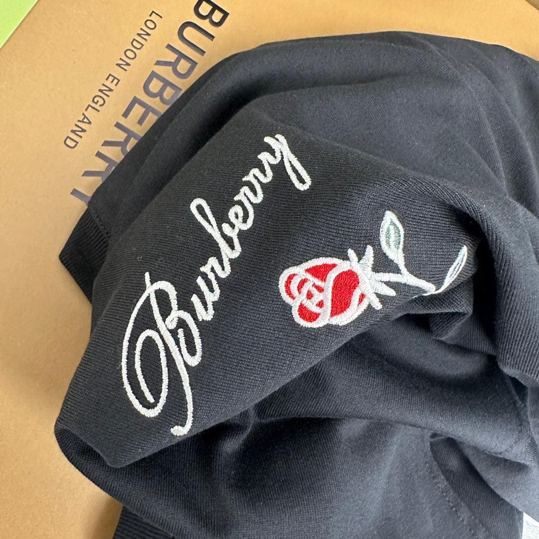 Burberry T-Shirt With Rose Without Collar 'Black' | Banlieue91