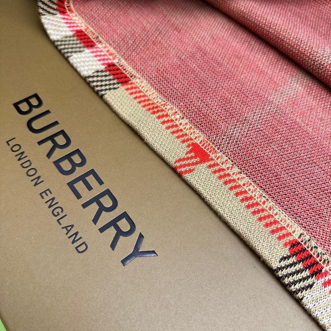 Burberry T-Shirt Without Collar | Banlieue91