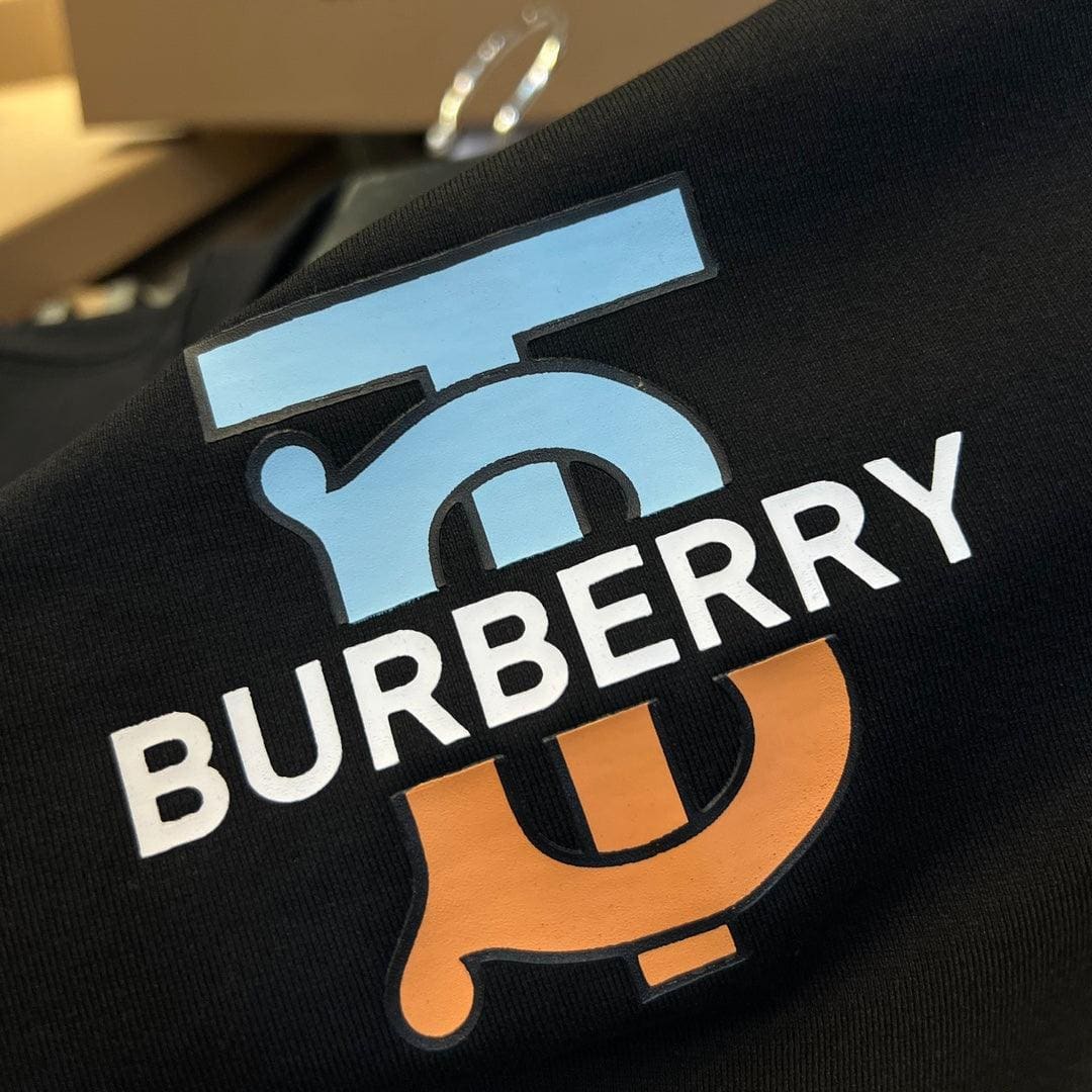 Burberry T-Shirt Without Collar 'Black' | Banlieue91