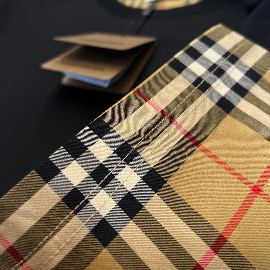 Burberry T-Shirt Without Collar 'Black & Beige' | Banlieue91