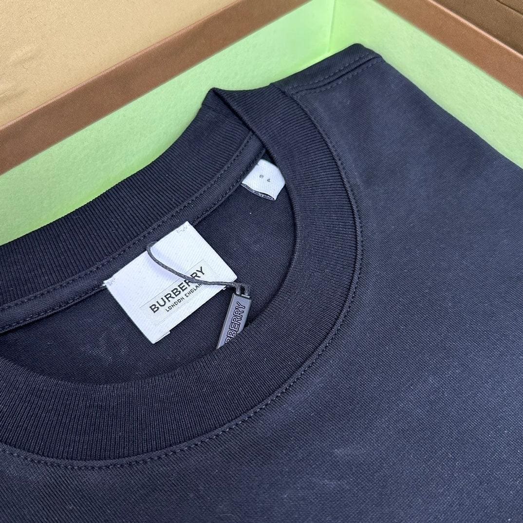 Burberry T-Shirt Without Collar 'Black & Beige' – Luxury Casual Wear | Banlieue91