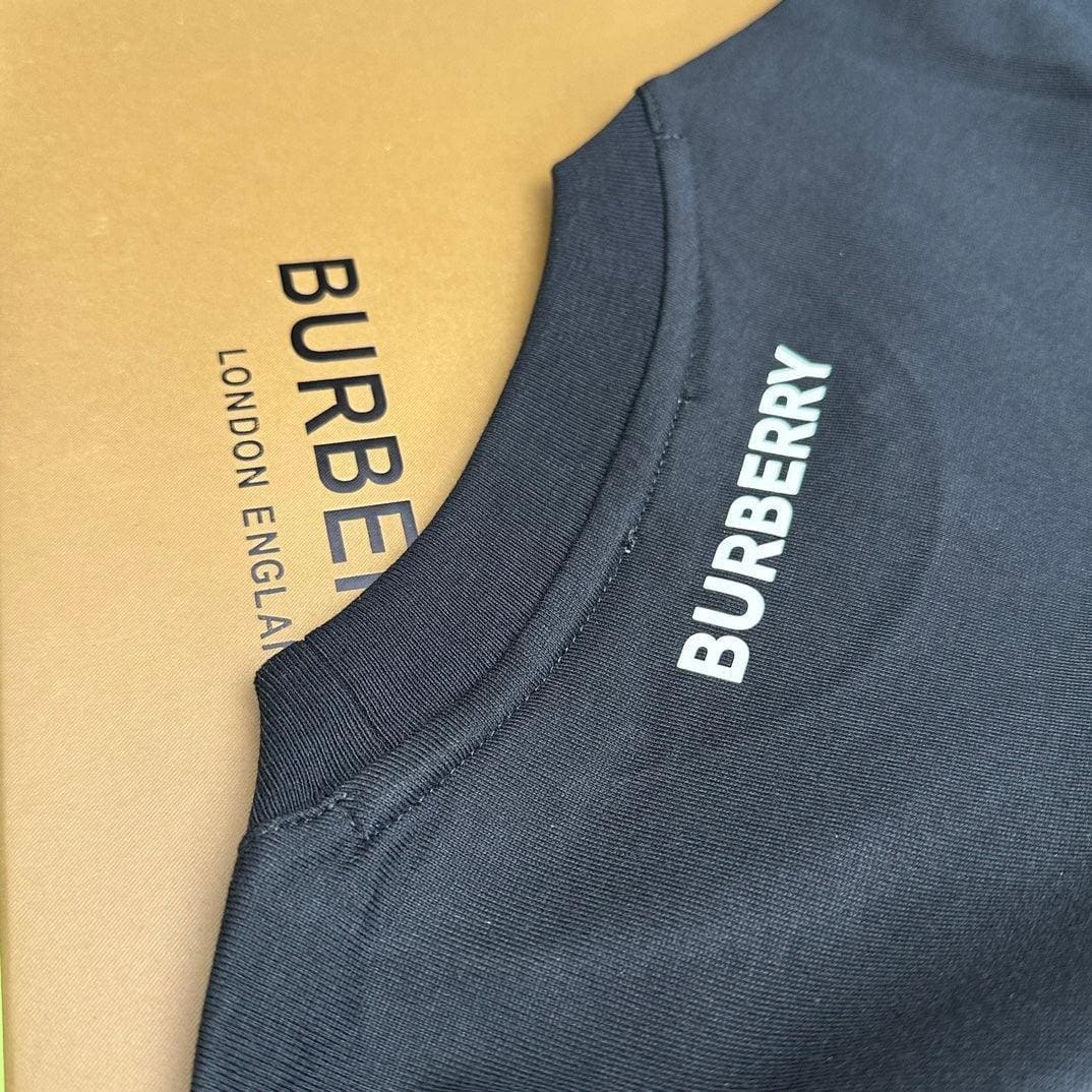 Burberry T-Shirt Without Collar 'Black & Beige' – Luxury Casual Wear | Banlieue91