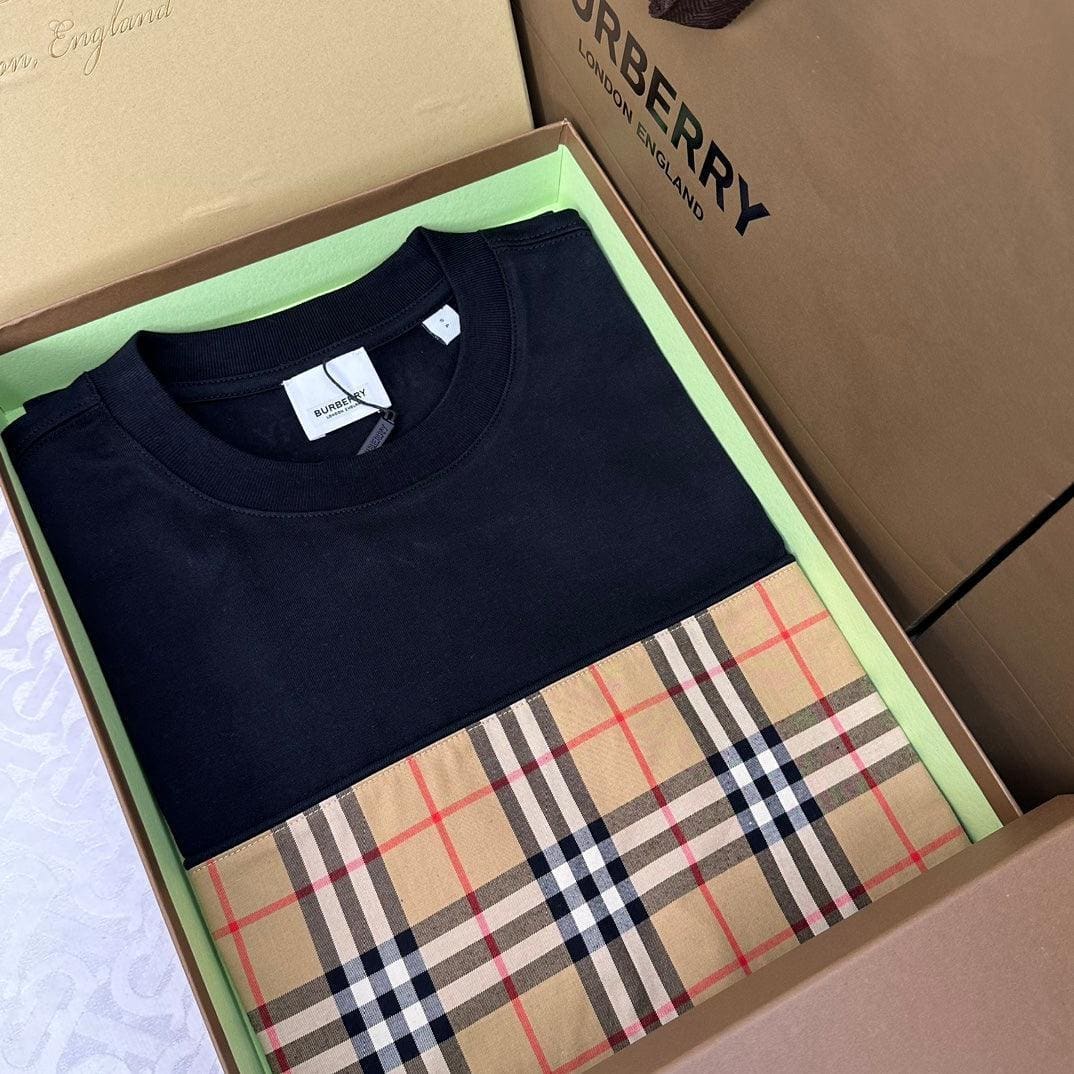 Burberry T-Shirt Without Collar 'Black & Beige' – Luxury Casual Wear | Banlieue91