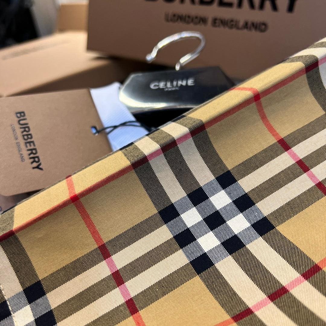 Burberry T-Shirt Without Collar 'White & Beige' | Banlieue91