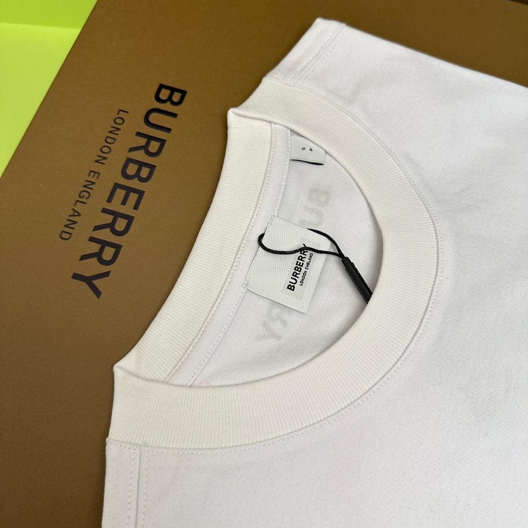 Burberry T-Shirt Without Collar 'White & Beige' - Luxury Casual Elegance | Banlieue91